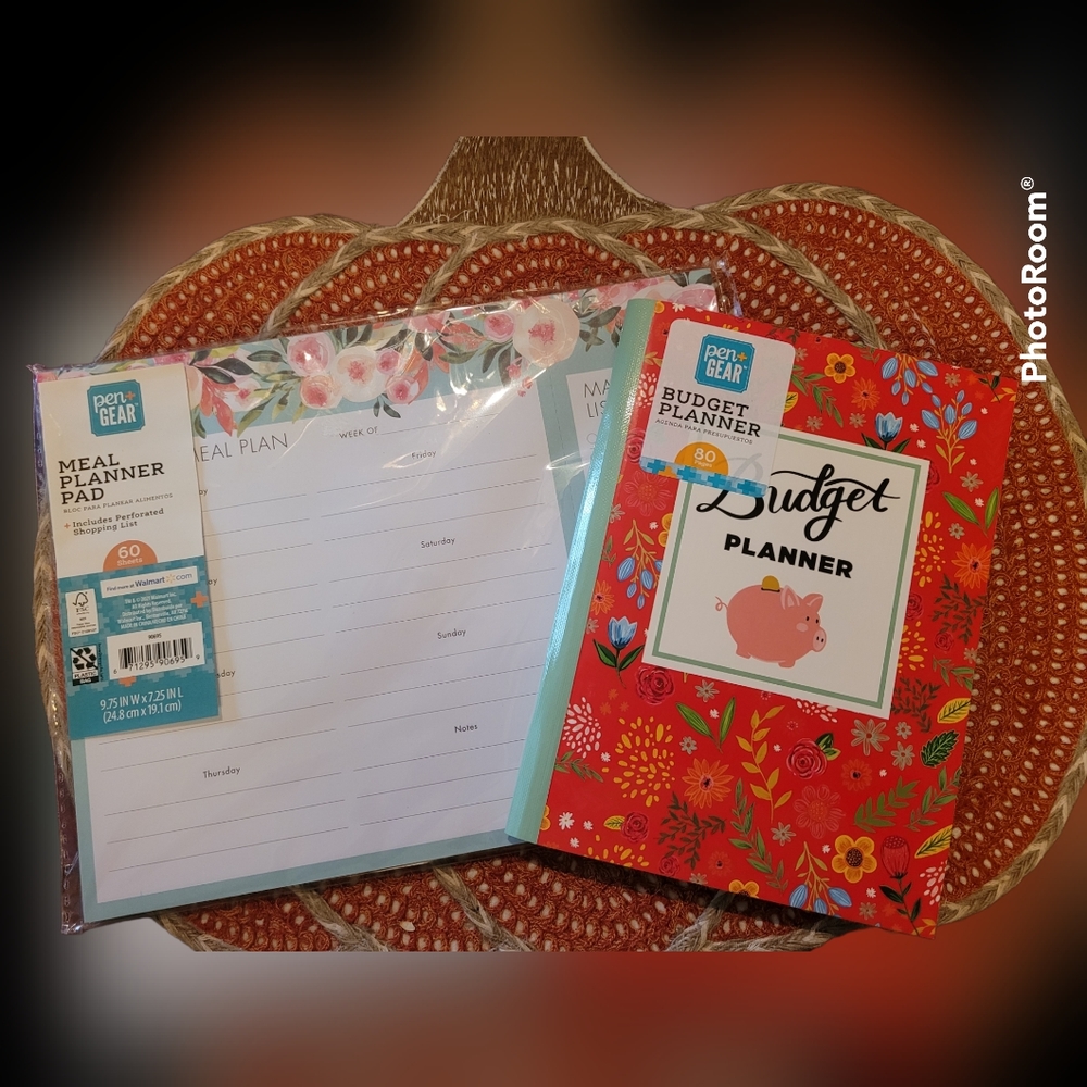 Get Organized! Budget planner and magnetic meal planner pad